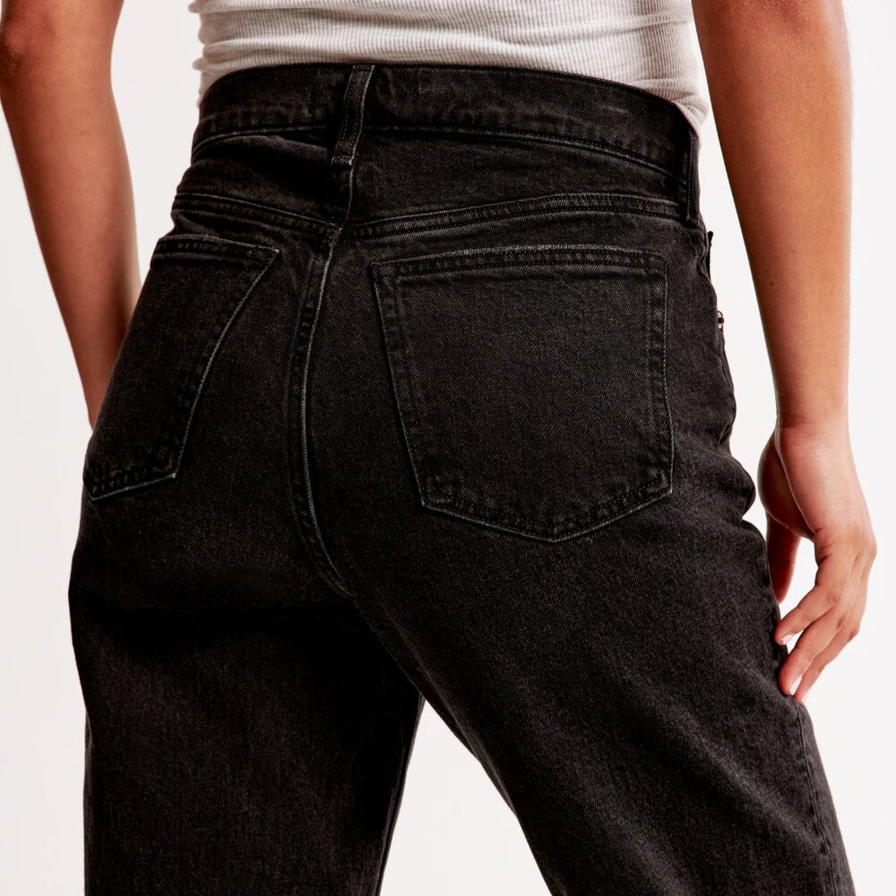 Abercrombie & Fitch Straight Leg Jeans in Black Wash - Picture 6 of 8